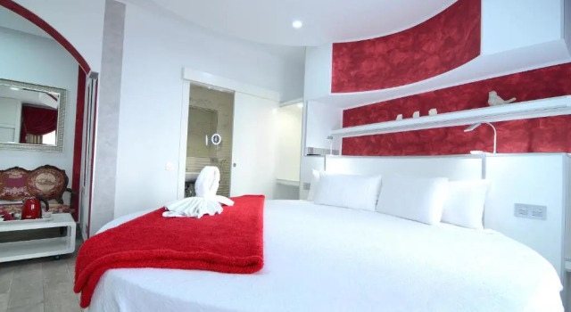 Hostal Alexis Madrid, Забронировать Отель центр города Мадрид, рядом с Monumento a los Caídos por España