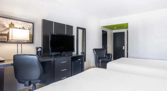 Номер Deluxe Travelodge by Wyndham Trois-Rivieres