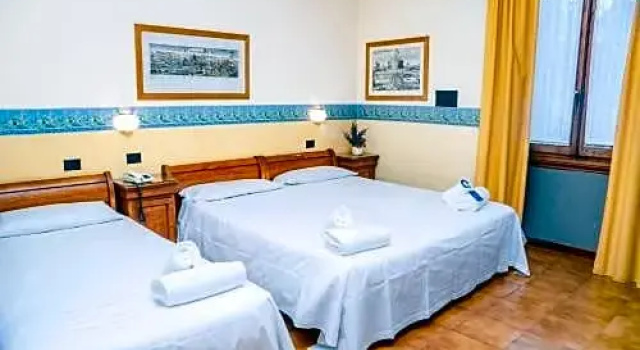 Économie quadruple chambre Ih Hotel Select