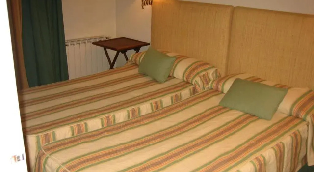 Апартаменты Apartaments Sant Jordi Girona 97