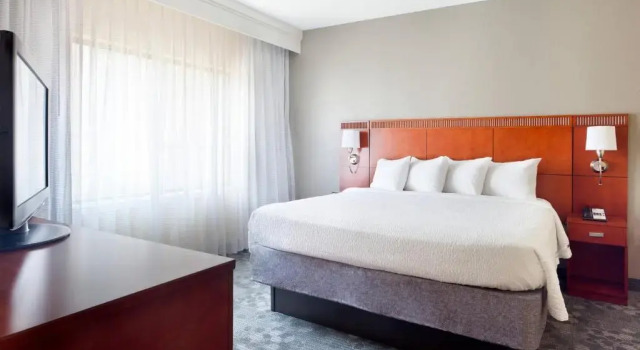 Двухместный люкс Courtyard by Marriott Fort Lauderdale City of Plantation