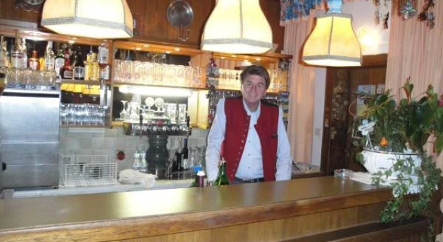 Gasthaus Sonnenhof, Забронировать Отель Отели Tennengau с парковкой, Парковка