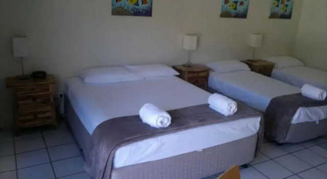 Четырёхместный номер Economy Whitsunday on The Beach