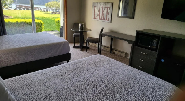 Lakeshore Lodge, Book Hotel Lakeside Oregon Coast