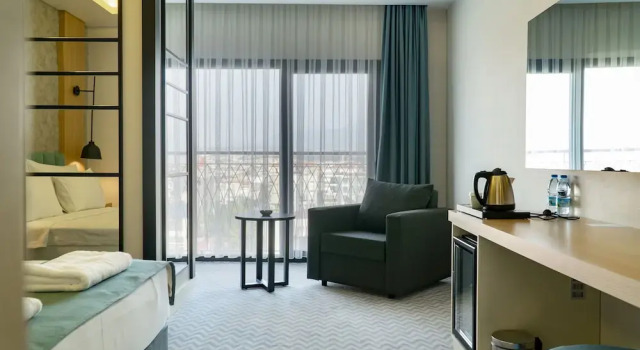 Люкс с балконом ANGELS PARK HOTEL