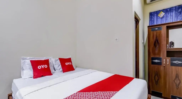 Camera Standard OYO 90927 Homestay Tentrem 2