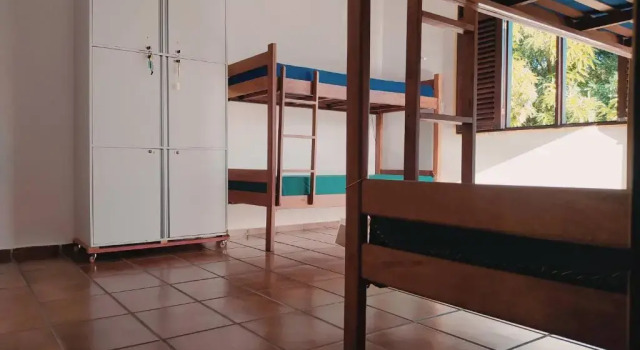 Кровать в общем номере Slow Hostel - Hospedagem Criativa