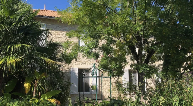 Bienvenue chez Suzy, Prenota Hotel Saint-Quentin-de-Baron 