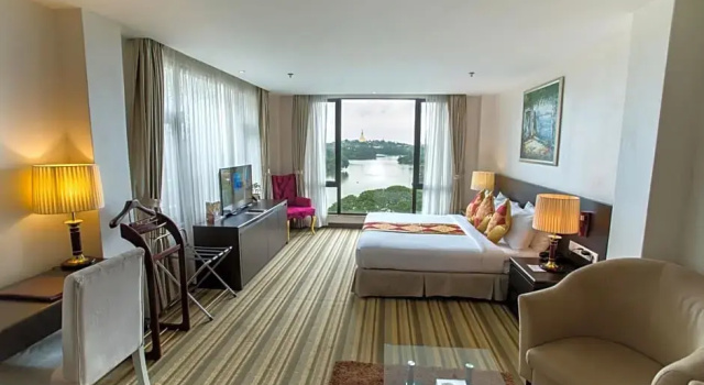 Номер Premier с видом на озеро Esperado Lake View Hotel