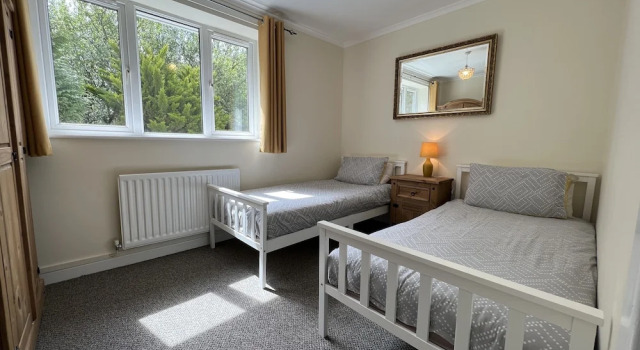 3 Bedroom Bungalow Moelfre- Private Garden,parking, Забронировать Дом для отпуска Моелфр Anglesey, рядом с Traeth Bychan