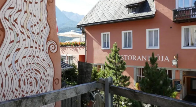 Hotel Traube, Book Hotel Scuol Grisons