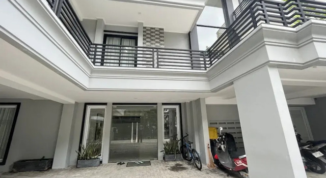 OYO 93721 RuPA Near LRT Velodrome 2 Rawamangun, Book Hotel Jakarta Jakarta Province, near Arion Mall