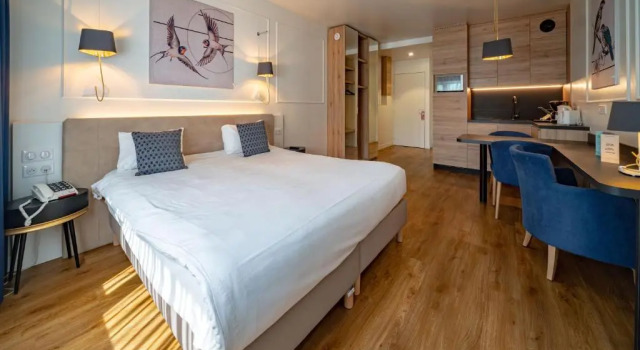 RESIDENCE Rive Droite, Prenota Residence Hotel a Alvernia con parcheggio, Parcheggio