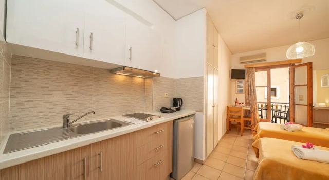 Студия Standard Alexatos Studios & Apartments