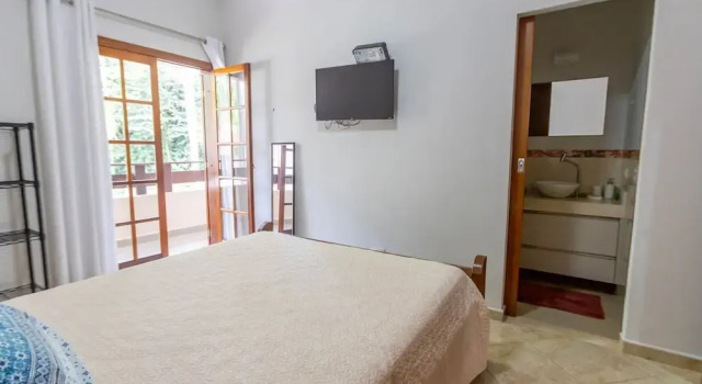 Casa em Condom nio com Piscina Wi-fi e Garagem, Забронировать Дом для отпуска Коттеджи Гуаружа, Коттедж