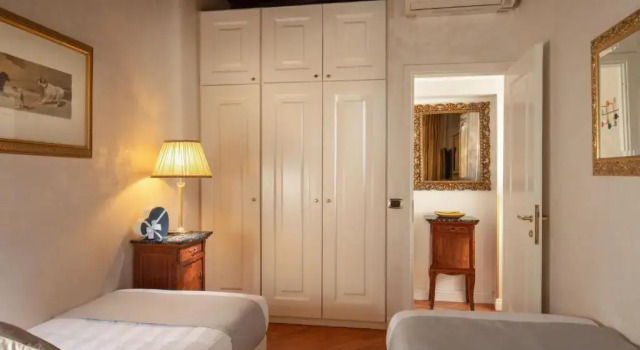 Condotti Corner Apartment Piazza di Spagna, Забронировать Апартаменты/квартира Спанья Рим, рядом с Площадь Фламинио