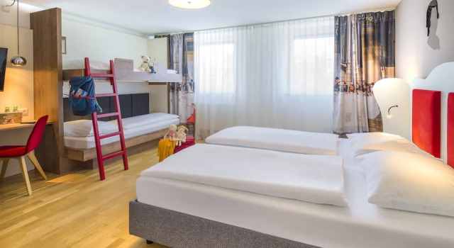 Номер Standard с 4 комнатами JUFA Hotel Salzburg City