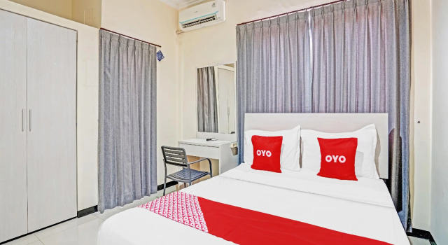 OYO Flagship  90789 Genteng Residence, Réserver Hôtel Hôtels à Genteng avec parking, Parking