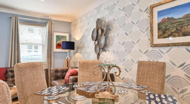 Lisburne Place - Luxury Three Bedroom Town House, Забронировать Отель Отели Торки 5 звезд, рядом с Beacon Cove, 5*