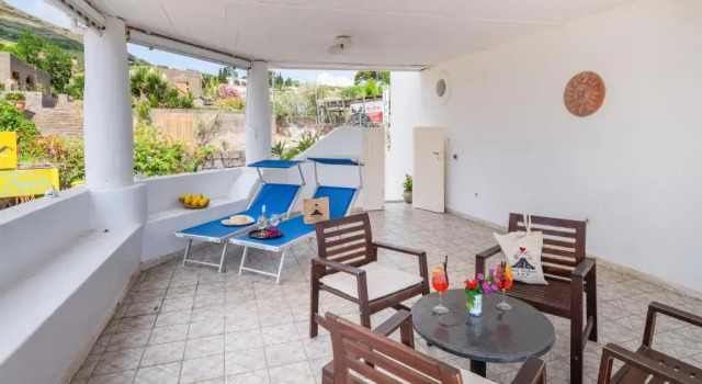 Люкс Deluxe Stromboli Suite Apartment with Terrace Volcano & Sea view
