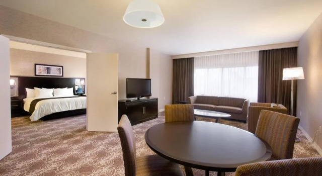 Люкс DoubleTree by Hilton Binghamton