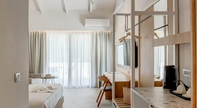 Полулюкс с видом на море Alboro seaside suites