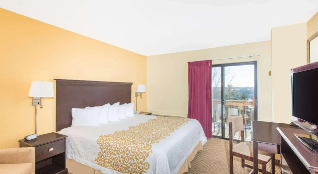Двухместный номер Standard Days Inn Colchester/Burlington