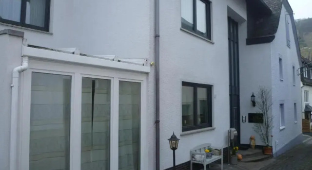 Апартаменты Ferienwohnung Ehlen im Alten Winzerhaus
