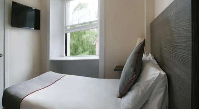 Одноместный номер Standard The Breadalbane Arms Room Only Hotel