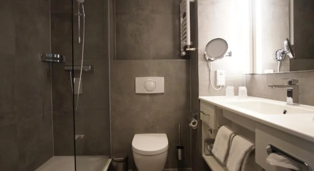 Четырёхместный номер Standard с видом на озеро Courtyard by Marriott Hannover Maschsee