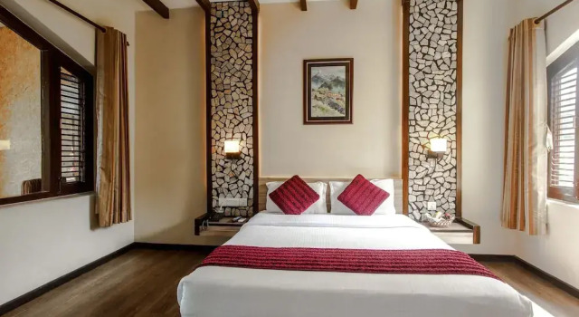 Двухместный номер Deluxe с балконом и с видом на сад The Lakeside Retreat Pokhara By IME Hospitality