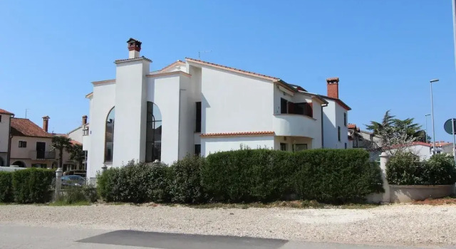 Rooms and Apartment Luana