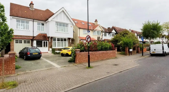 Veeve  5 Bed House On Woodbourne Avenue Streatham, Забронировать Отель Отели Англии 4 звезды, 4*