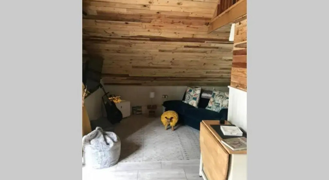The Shed . A cosy, peaceful, 96% recycled, chalet.