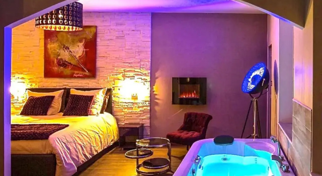 Suite Romantique & Spa, Забронировать Курортный отель Курортные отели Дижона, рядом с Музей Магнен, Курортный отель