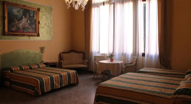 Семейный номер Standard Palazzo Lion Morosini - Check in presso Locanda Ai Santi Apostoli
