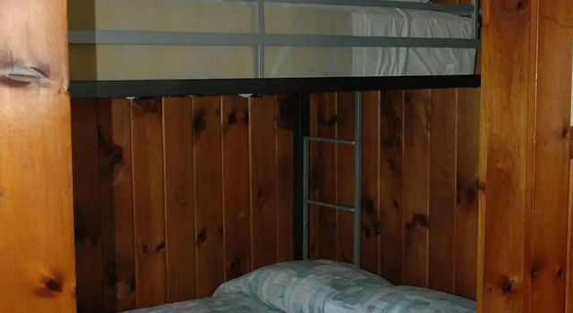 Четырёхместный коттедж Standard c 1 комнатой Channel Watefront Cottages