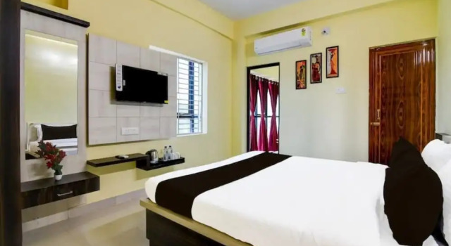 Номер Deluxe Goroomgo Dutta Residency Premium