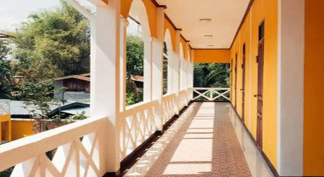 Двухместный номер Deluxe с балконом и с красивым видом из окна Le Jardin Hotel