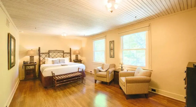 Historic Tapoco Lodge Resort, Rezerwuj Ośrodek wypoczynkowy Robbinsville 
