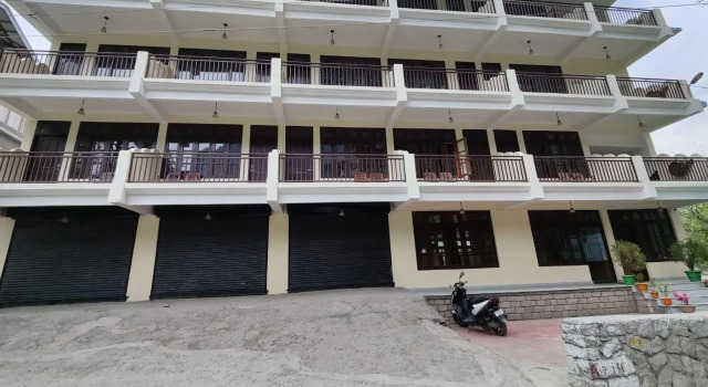 Celebriti by Aransh Group