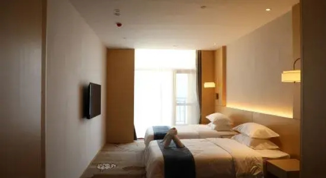 Люкс Business с видом на озеро Datianzhuang International Resort Hotel