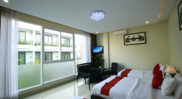 Семейный номер Standard с балконом Chheng Residence