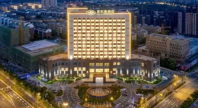 Lishui Jinling Hotel, Rezerwuj Hotel Hotele biznesowe w Lishui, 4* 5*