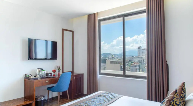 Двухместный номер Deluxe с видом на город Dong Duong Hotel & Suites - City Central - Afternoon Tea Inclusive