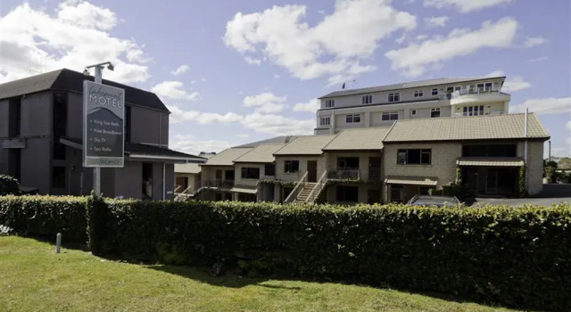 Lake Point Motel