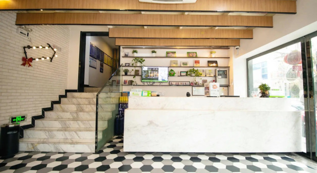 Hi Inn Nanjing Confucius Temple Zhonghua Gate Hotel, Prenota Hotel Qin Huai 