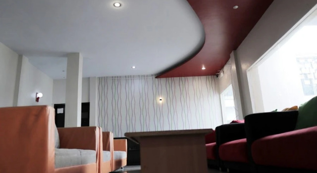 RedDoorz @ Pasangkayu Mamuju Utara, Prenota Hotel Hotel a Sulawesi con parcheggio, Parcheggio