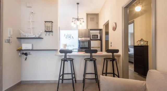 Апартаменты Kastella Waves Chic 2-bedroom Getaway w sea View