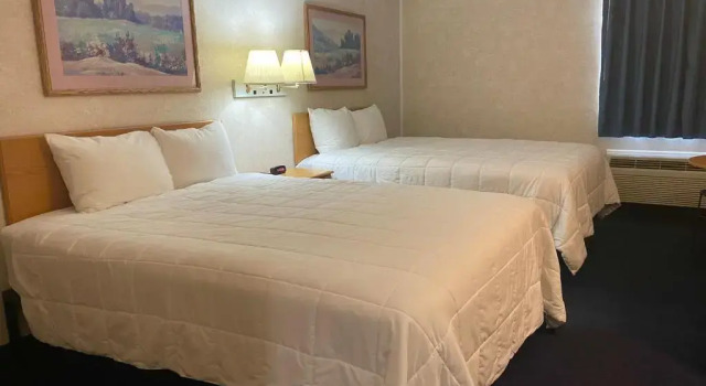 Schmidts Creek Hotel, Забронировать Отель Отели в центре Осейдж-Бич, в центре